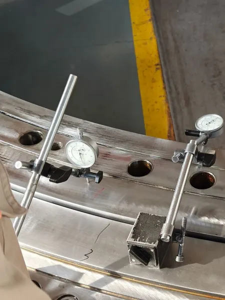 径向跳动、轴向跳动同时检测